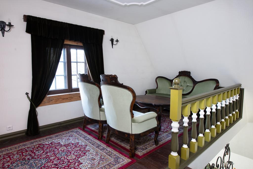 St. Peterburg Hotel Pärnu Buitenkant foto